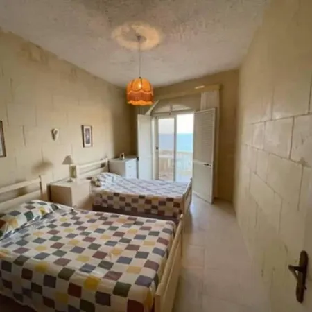 Seafront Over Bay Apartamento *